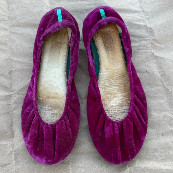 Tieks Shoes - Tieks Tyrian Velvet Flats in Rich Magenta Limited Edition size 9